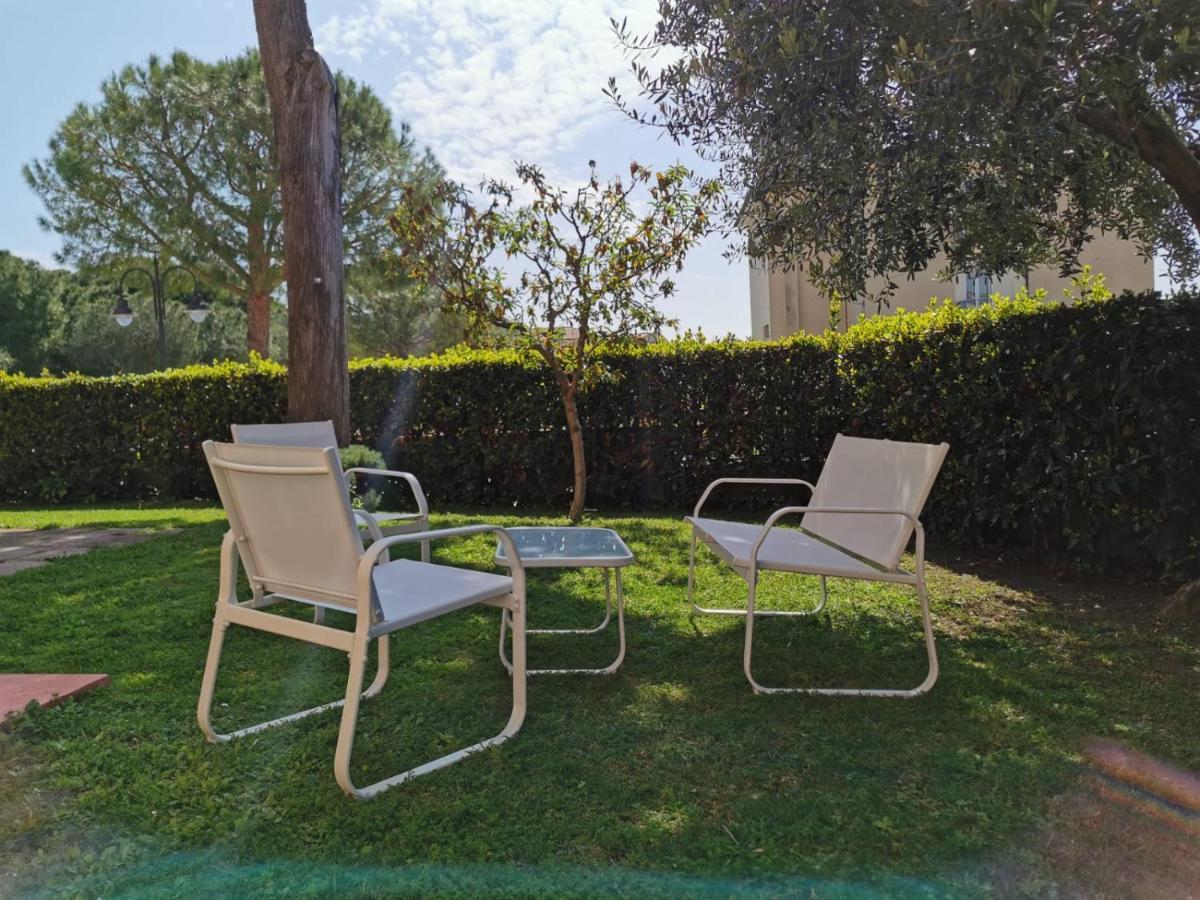 N172 - Numana, meraviglioso trilocale con giardino Sirolo Esterno foto